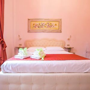 Classic Queen Room
